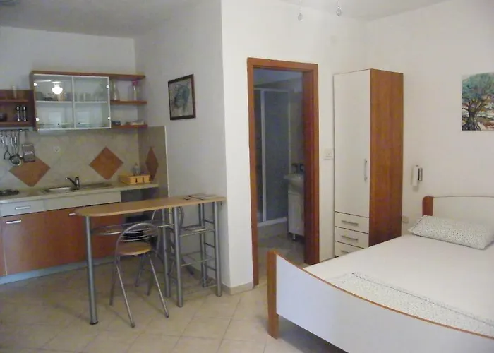 Apartment Maslina Lumbarda