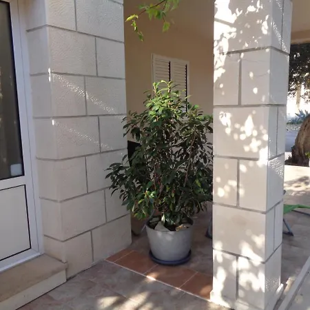 Maslina Апартаменты Лумбарда